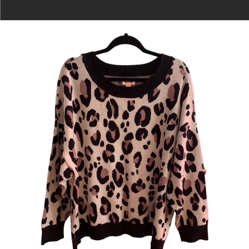 EVRI leopard print sweater